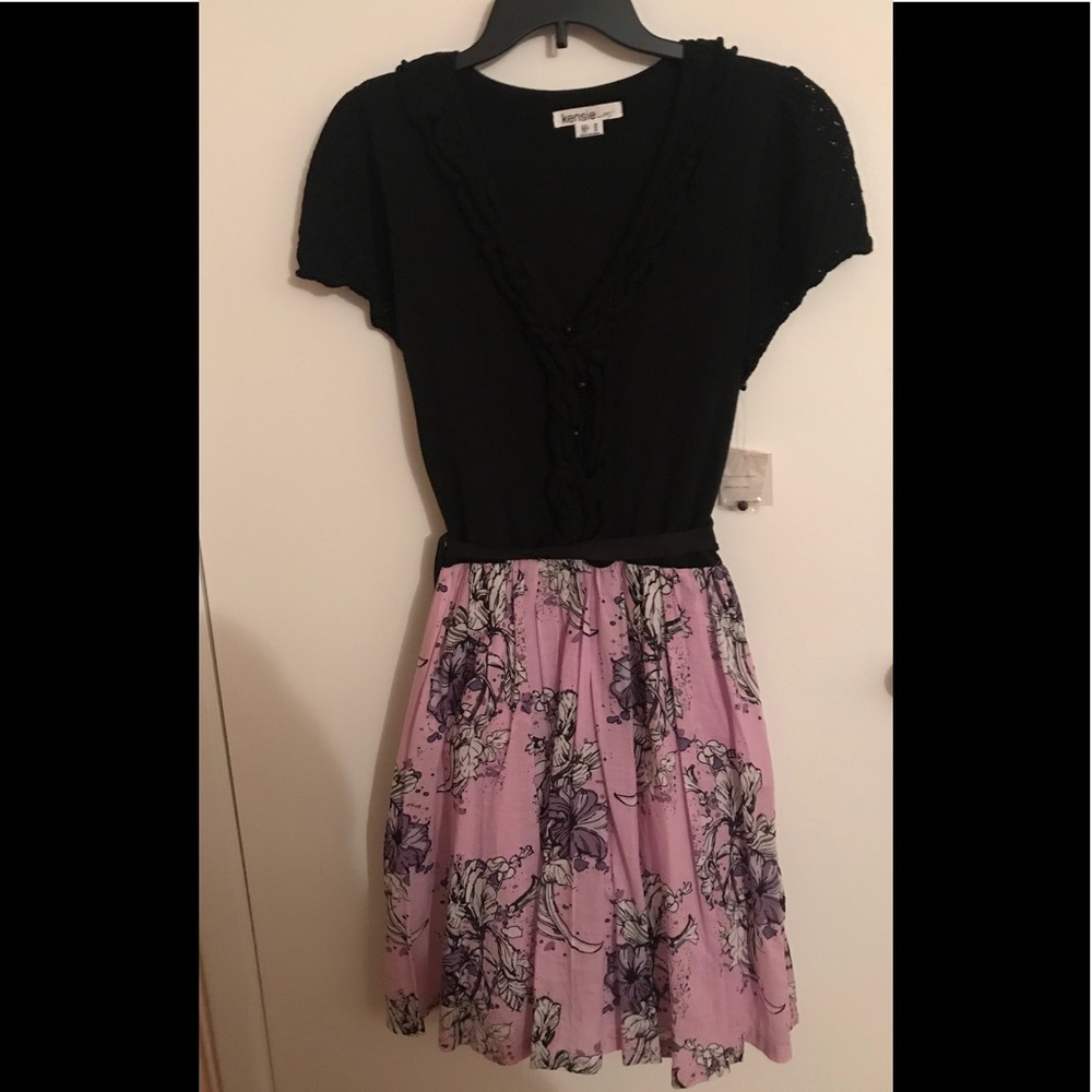 Kensie purple floral and black dress size medium.